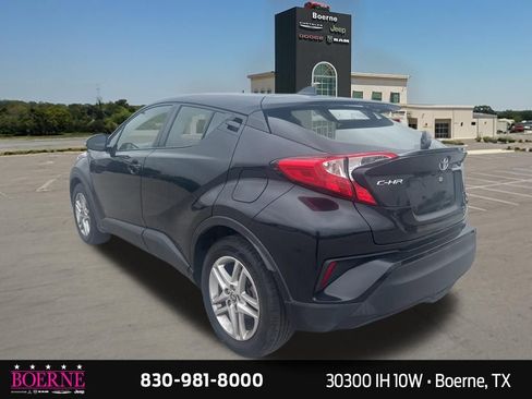 Used 2021 Toyota C-HR LE FWD image 9