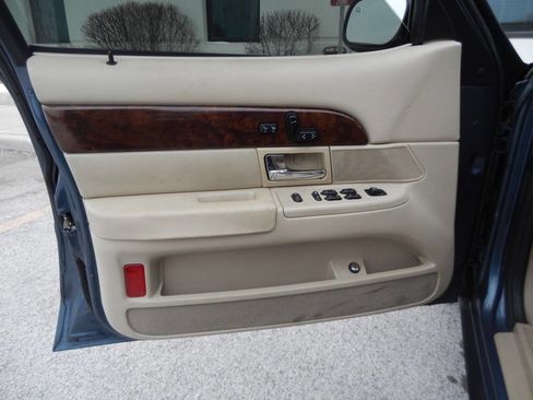 Used 2007 Mercury Grand Marquis LS image 24