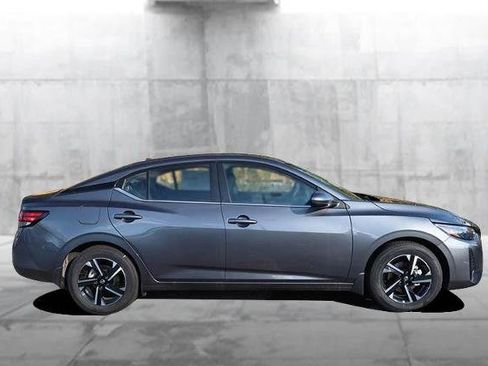 New 2025 Nissan Sentra SV image 5