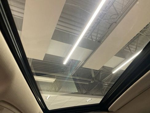 Used 2020 Cadillac Escalade ESV Premium Luxury w/ LPO, Radiant Package image 20