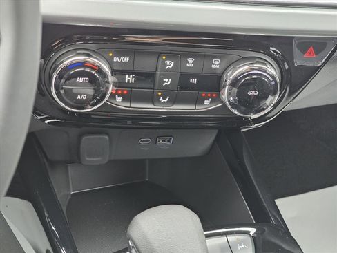 New 2026 Chevrolet Trax LT w/ Driver Confidence Package image 16