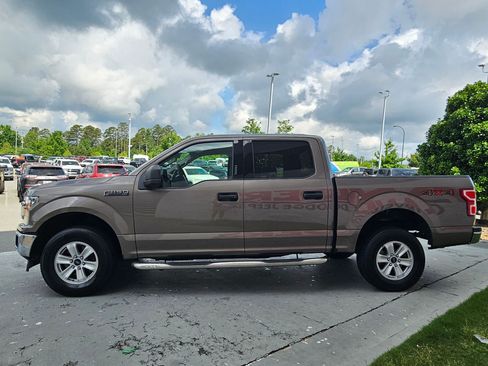 Used 2018 Ford F150 XLT AWD/4WD image 4