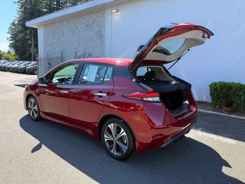 Certified 2020 Nissan Leaf SV w/ SV Technology Package FWD image 12