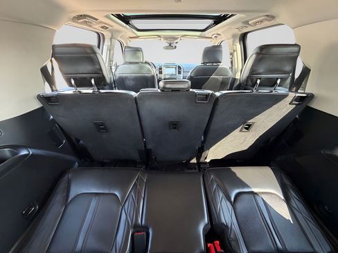 Used 2019 Ford Expedition Max Platinum AWD/4WD image 13