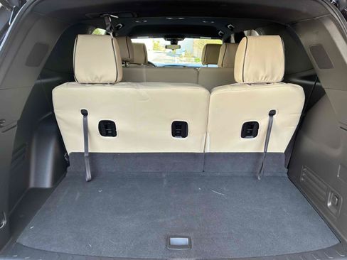 Used 2022 Chevrolet Traverse LS FWD image 62