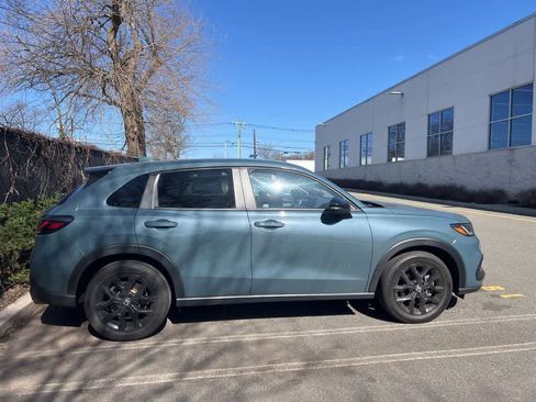 Used 2024 Honda HR-V Sport image 11