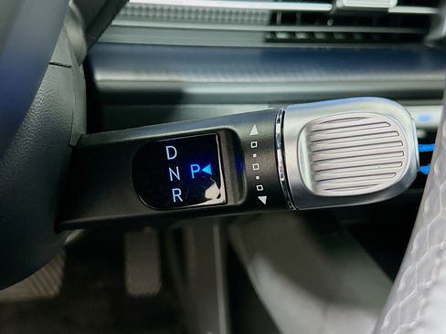 Used 2024 Hyundai Ioniq 6 SE image 25