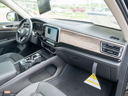 New 2026 Volkswagen Atlas SEL Premium R-Line image 40