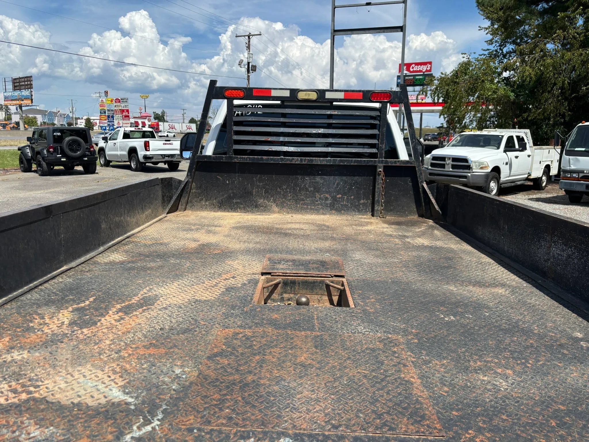 Used 2019 Ford F550 4x4 Regular Cab Super Duty image 17