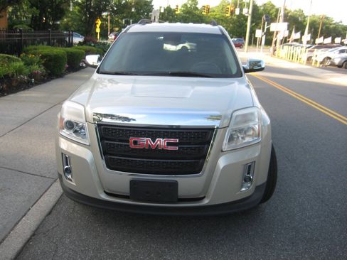 Used 2015 GMC Terrain SLE w/ Chrome Edition AWD/4WD image 2