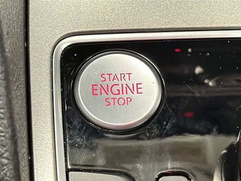 Used 2020 Volkswagen Passat 2.0T R-Line image 22