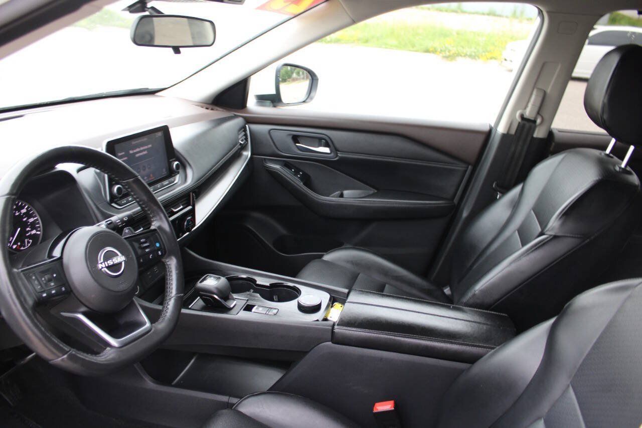 Used 2023 Nissan Rogue SV w/ SV Premium Package AWD/4WD image 19