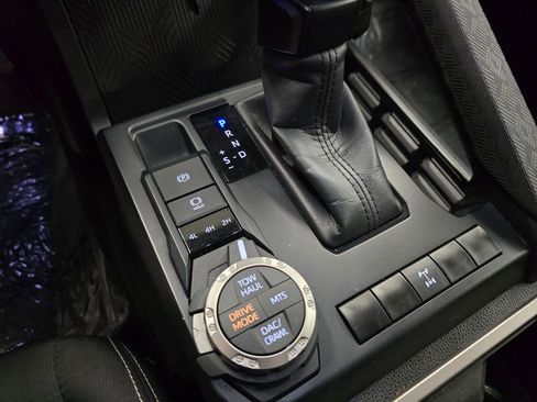 Used 2024 Toyota Tacoma TRD Off-Road AWD/4WD image 25