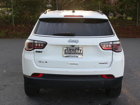 Used 2024 Jeep Compass Latitude AWD/4WD image 6