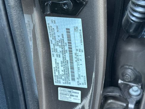 Used 2022 Ford F250 Lariat w/ Chrome Package image 32