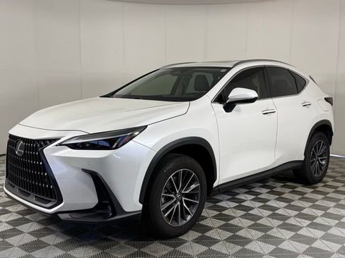 Used 2025 Lexus NX 250 FWD w/ Accessory Package (2T) image 2