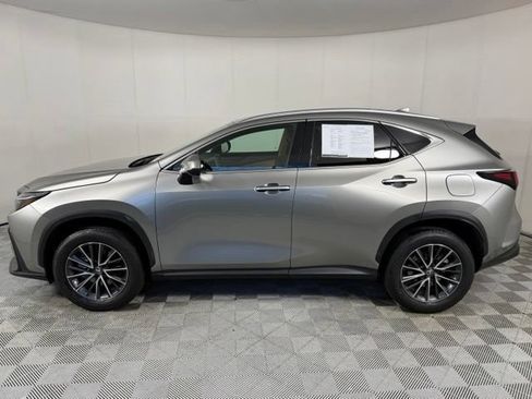 Used 2025 Lexus NX 250 FWD w/ Towing Package (2000 Lbs) image 3