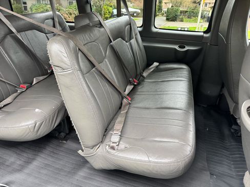 Used 2014 Chevrolet Express 2500 LS image 12