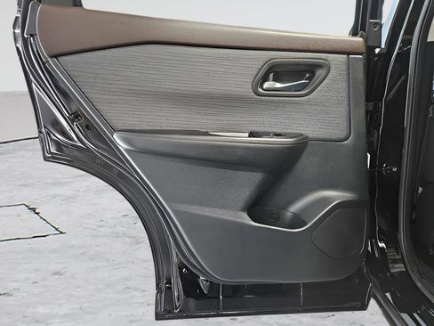 Certified 2023 Nissan Rogue SV AWD/4WD image 18
