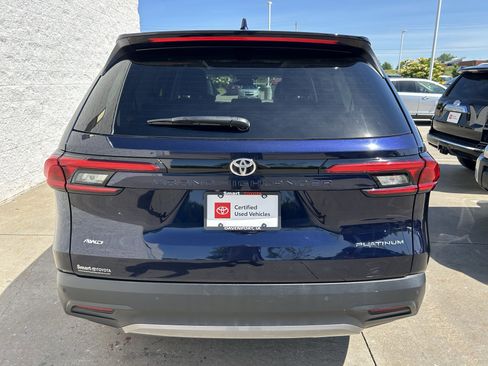 Certified 2024 Toyota Grand Highlander AWD image 5