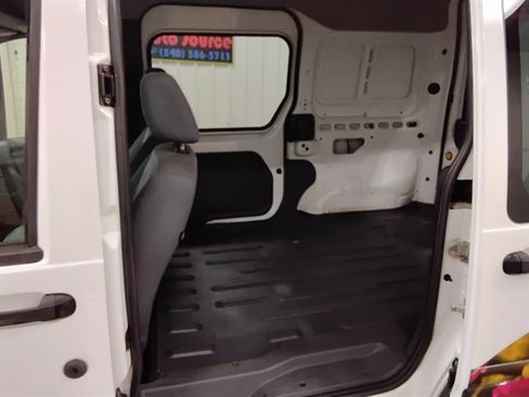 Used 2013 Ford Transit Connect XLT image 14