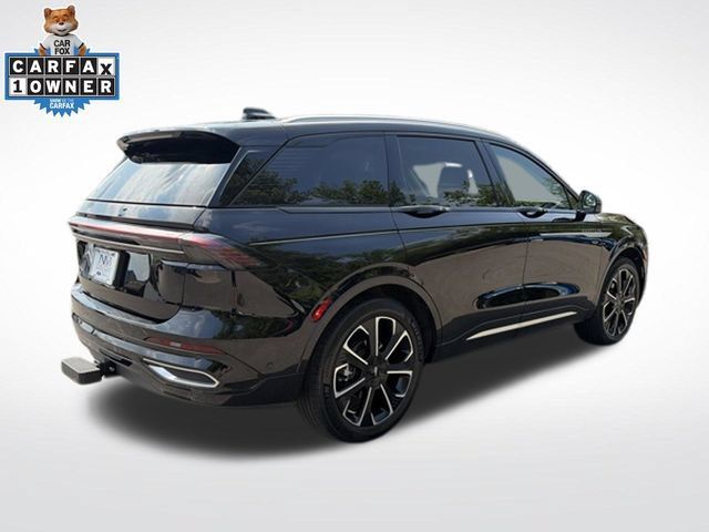 Used 2024 Lincoln Nautilus Reserve w/ Equipment Group 202A AWD/4WD image 9