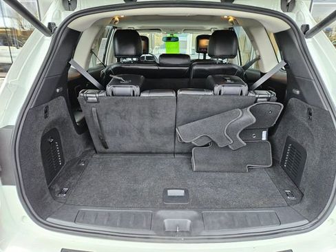 Used 2020 Nissan Pathfinder Platinum image 11