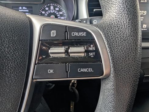 Used 2020 Kia Sorento AWD V6 image 34
