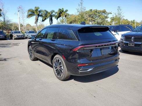 New 2026 Lincoln Nautilus Reserve image 3