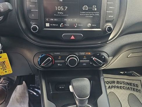 Used 2025 Kia Soul LX w/ LX Technology Package image 15