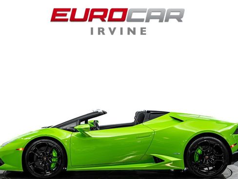 Used 2017 Lamborghini Huracan LP 610-4 AWD/4WD image 2
