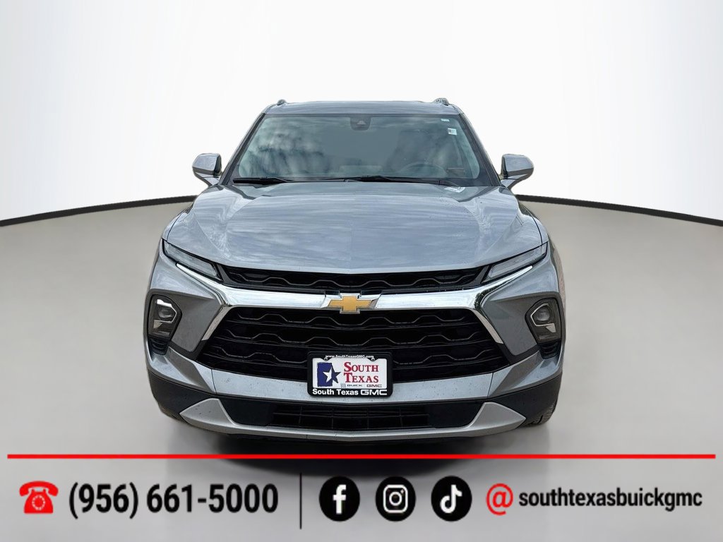 Used 2024 Chevrolet Blazer LT w/ Convenience Package FWD image 2