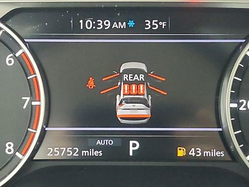 Used 2024 Nissan Rogue SV w/ SV Premium Package image 23