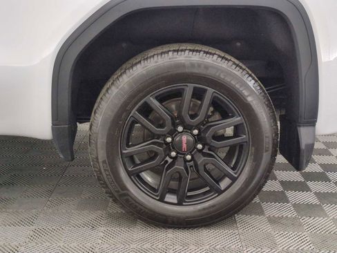 Used 2022 GMC Sierra 1500 Elevation w/ Preferred Package image 12