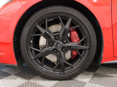 Used 2021 Chevrolet Corvette Stingray Premium Cpe w/ Z51 Performance Package RWD image 38