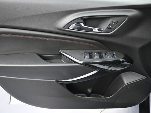 Certified 2025 Chevrolet Trax RS w/ Driver Confidence Package FWD image 24