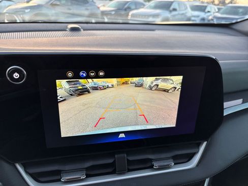 Used 2025 Chevrolet Equinox LT FWD image 23