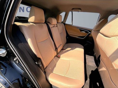 Used 2020 Toyota RAV4 XLE w/ XLE Grade Weather Package image 25