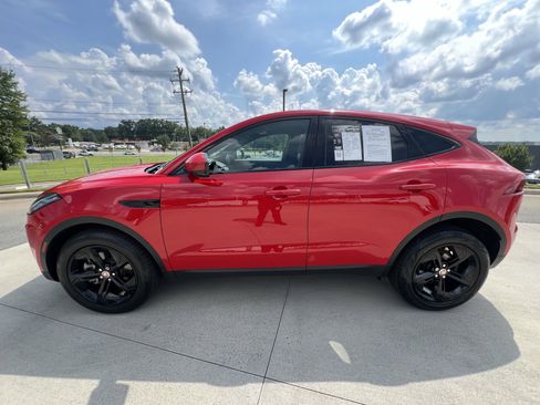 Certified 2022 Jaguar E-PACE SE image 4