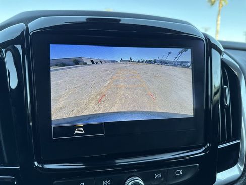 Certified 2023 Chevrolet Traverse LT FWD image 18