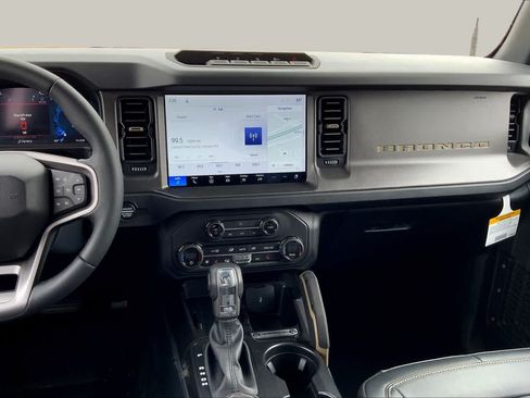 New 2026 Ford Bronco Badlands AWD/4WD image 6