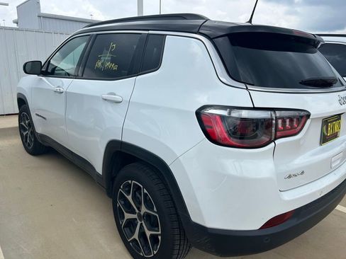 Used 2025 Jeep Compass Limited AWD/4WD image 8