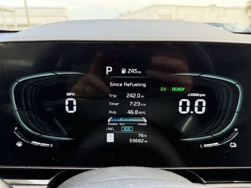 Certified 2023 Kia Niro EX Touring FWD image 31