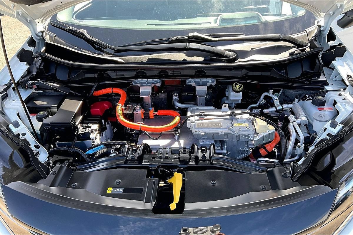 Used 2025 Nissan Ariya FWD image 22