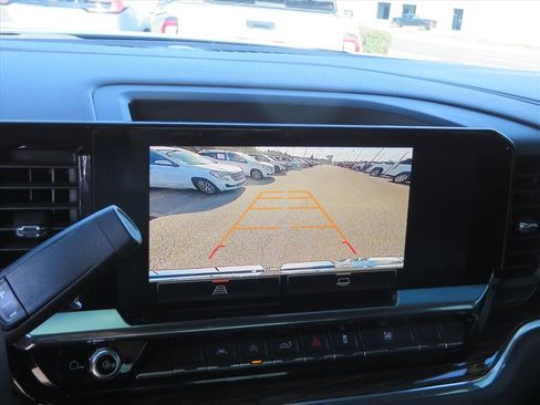 Used 2025 GMC Sierra 1500 Elevation image 25