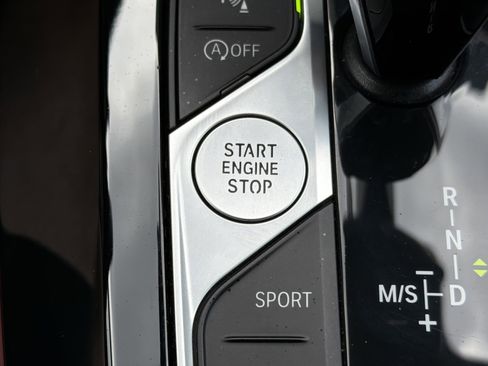 Certified 2025 BMW X4 xDrive30i AWD/4WD image 11