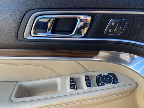Used 2016 Ford Explorer Limited FWD image 13