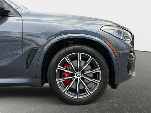 Used 2022 BMW X5 xDrive40i w/ M Sport Package AWD/4WD image 20