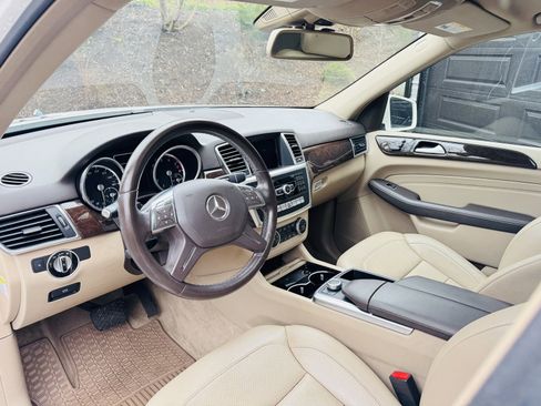 Used 2014 Mercedes-Benz ML 350 4MATIC w/ Premium 1 Package image 10