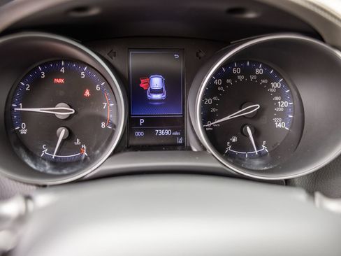 Used 2021 Toyota C-HR Limited FWD image 16